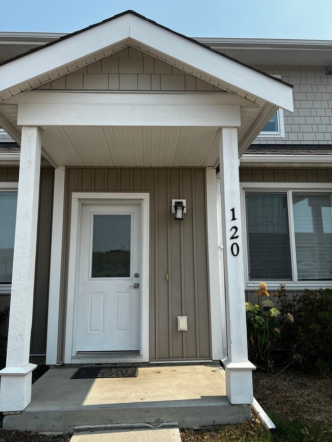 Building Photo - 10904-10102 102 Ave