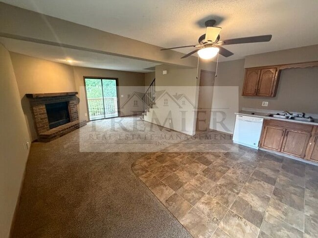 3556 NE Independence Ave