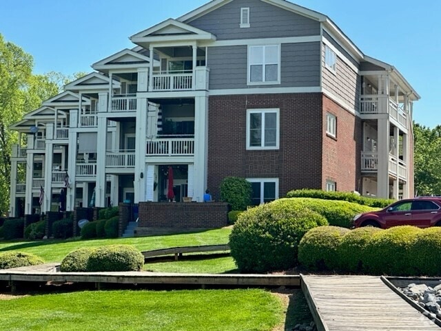 Building Photo - 7843 Village Harbor Dr Rental