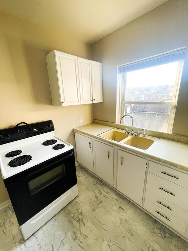 3500 Elm St