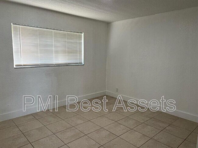 Photo - 110 SE 2nd St Unit Apt 103