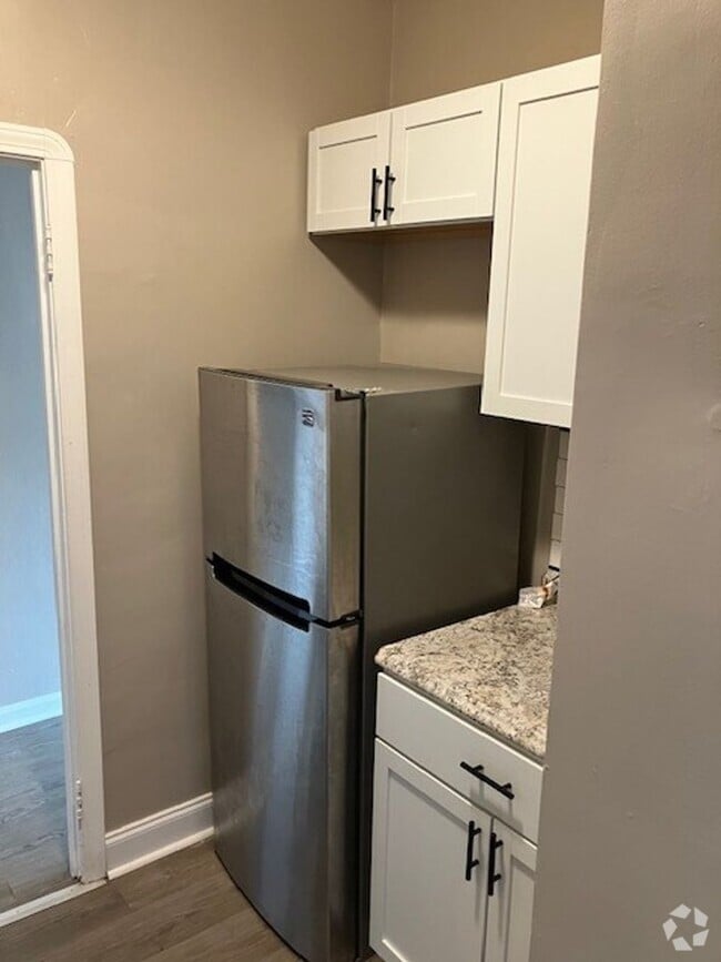 Building Photo - 003-2 Clarence Unit 105 Rental