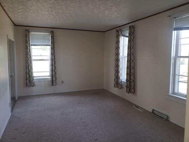 Photo - 9739 Maysville Rd