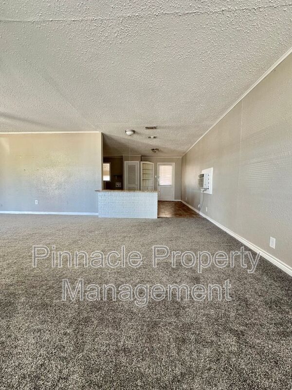 Photo - 2013 Koberlin St