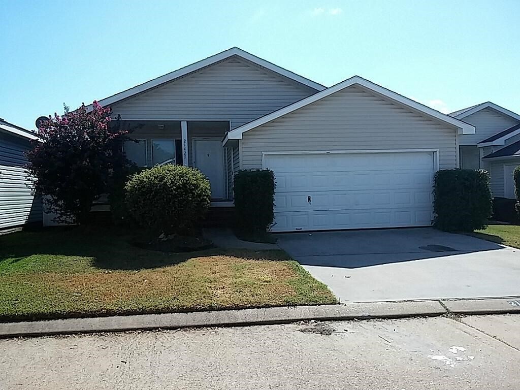 Photo - 21427 Sweet Grass Ln