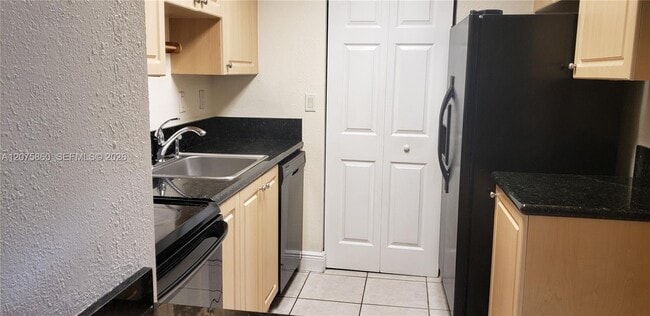 Photo - 10785 SW 108th Ave Unidad 105