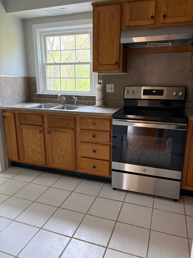 Photo - 84 Milwaukee Ave Unit 2nd floor apt