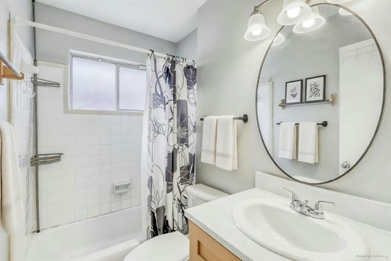 Photo - 13 W Donovan St