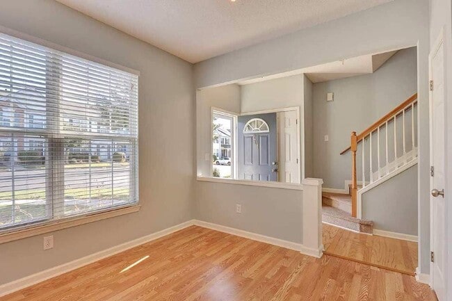 Photo - 3 Bedroom Townhome off Pelham Road
