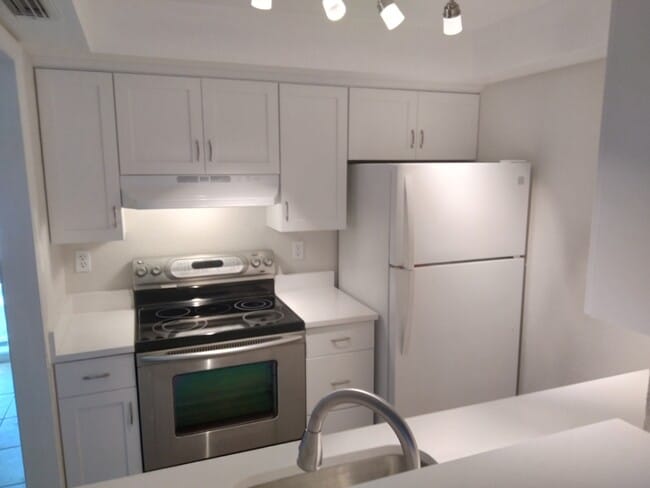 Photo - 5933 Windhover Dr