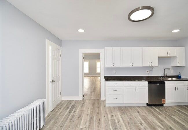 Photo - 30 Day St Unidad 2