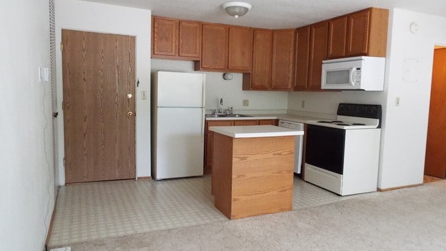 Photo - College Manor