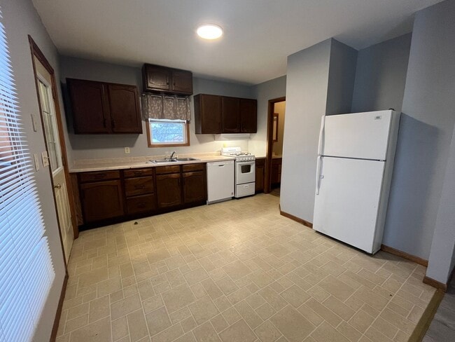 Photo - 2 Bed 1 Bath