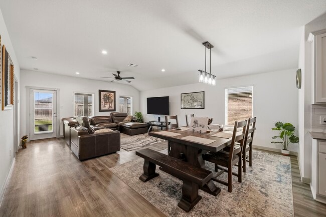 919 Tall Shire Ct