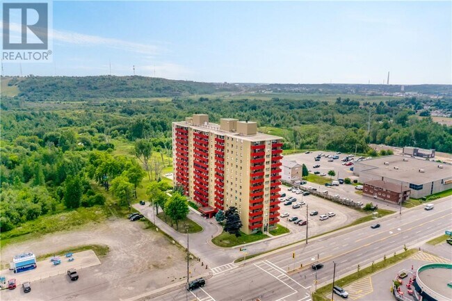 Photo - 901 Lasalle Blvd Unité # 1002