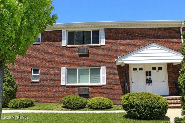 Building Photo - 165B Wyckoff Rd Unit B