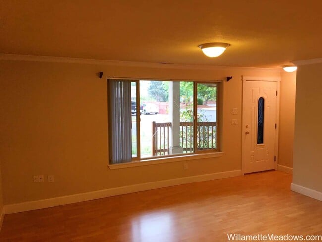 Photo - 4 Bedrooms, 2 Bathrooms, Large Fenced Backyard in Central Salem