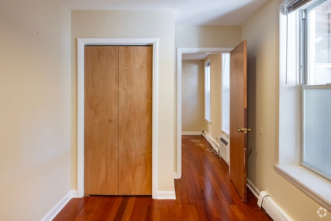 1BR,1BA - 600SF Primary Bedroom