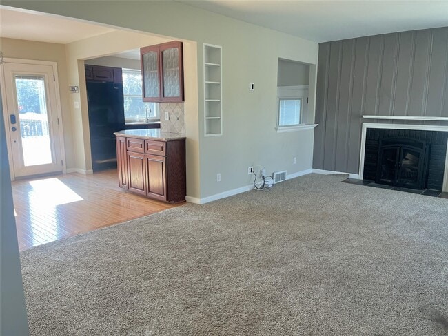 Photo - 15859 Buckingham Ave