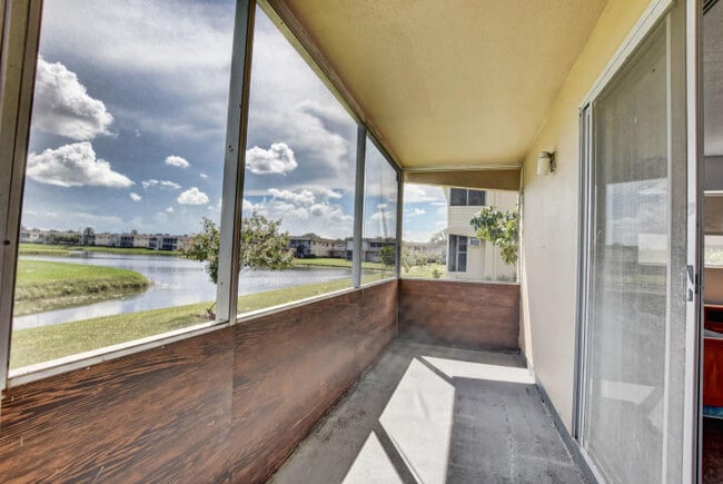 Photo - 746 Monaco P Unit 746