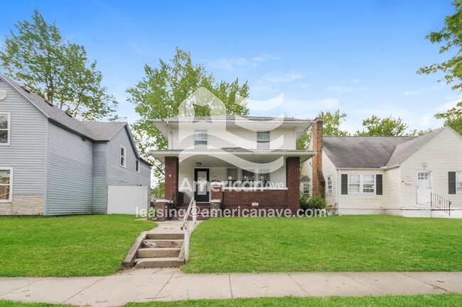 Building Photo - 912 E Calvert St