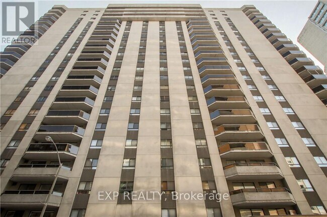 Photo - 470 Laurier Ave W Unit 403
