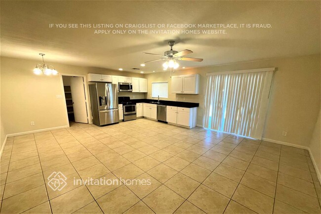 Photo - 1200 W Loughlin Dr