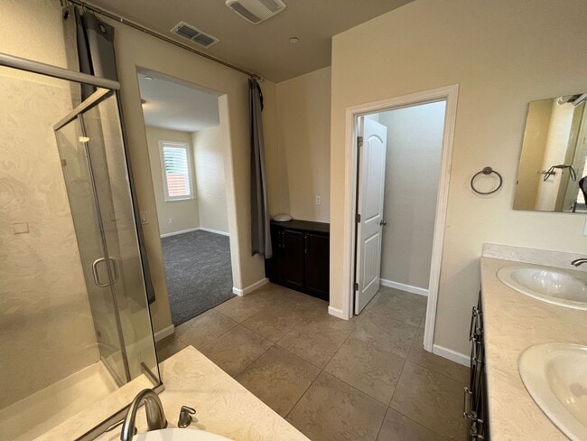 Photo - Newer 4-bedroom Single Story home in Manteca!