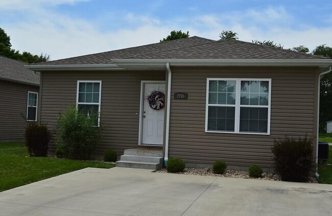 Photo - 1916 S 18th St