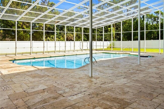 433 Pelican Bay Dr