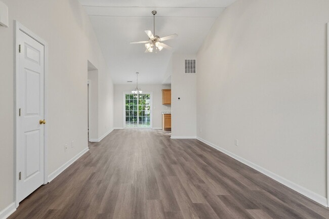 209 Ansley Walk Ln