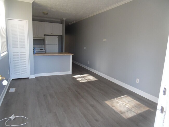 1421-1423 NUMA ST