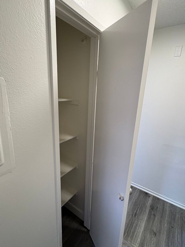 Photo - Woodman Apartments
