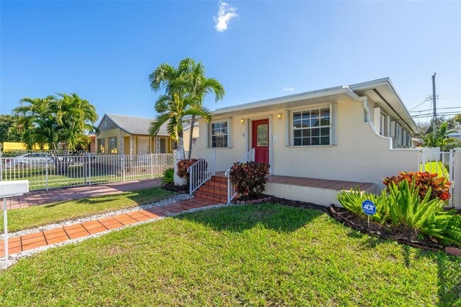 Photo - 3640 SW 25th St Unit 1