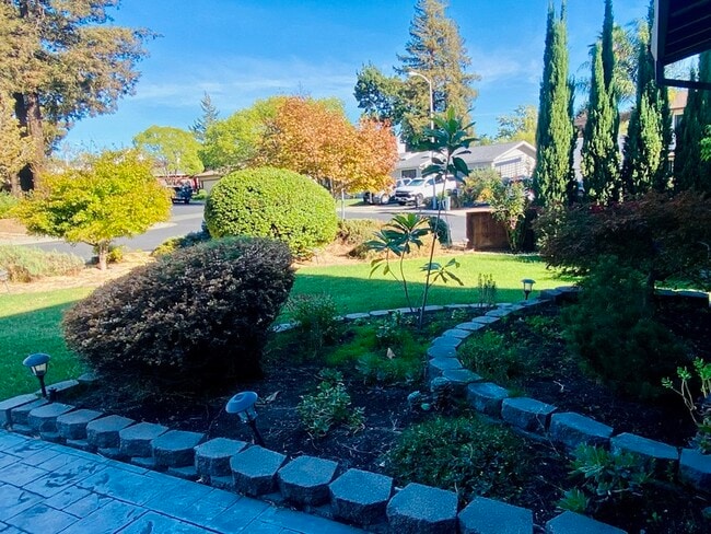 Photo - 1757 Burbank Ct