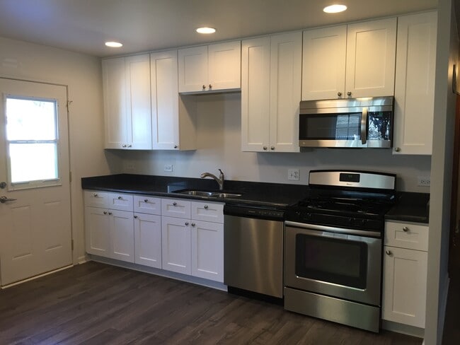 Photo - 2 Sweetbriar Ct