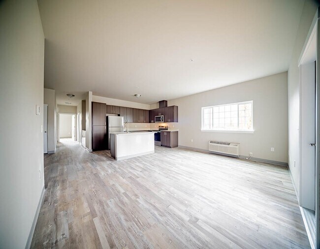 Photo - 169-Franklin Commons