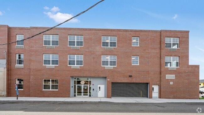 Building Photo - 1 Center St Unit 308 Rental
