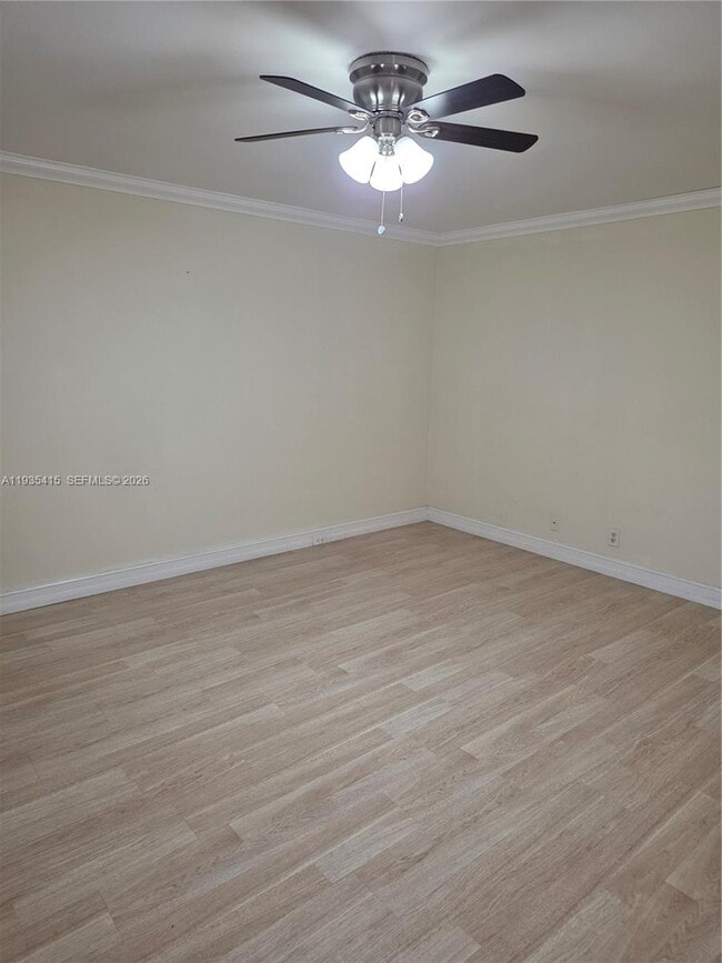 Photo - 200 SW 132nd Way Unidad 310L