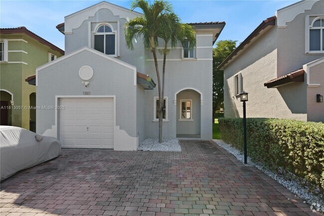 Building Photo - 1180 NE 41st Ave Rental