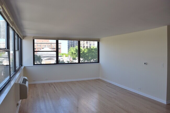 Photo - 2700 N Hampden Ct Unidad 6B