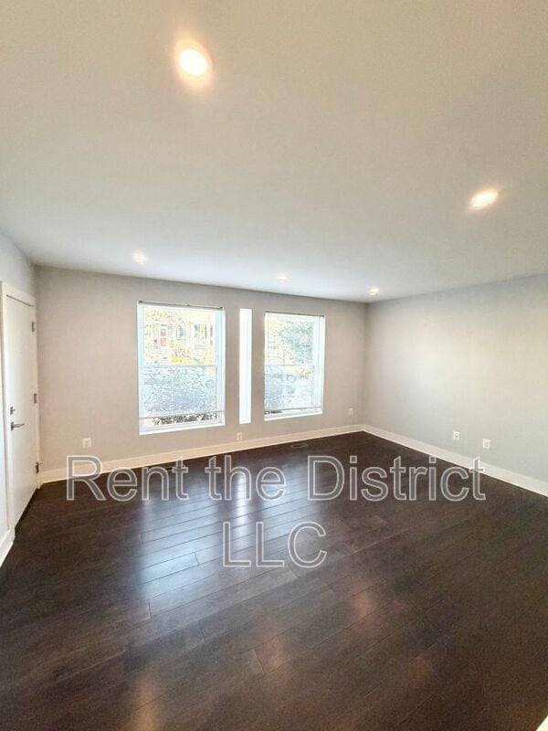 Photo - 1605 F St NE Unit #1