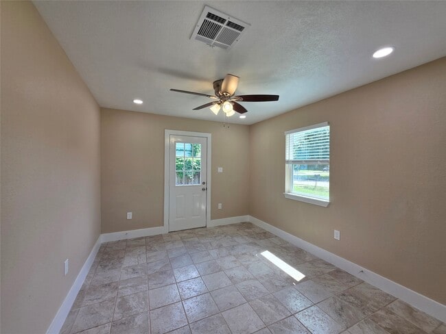 Photo - 2306 19th Ave N