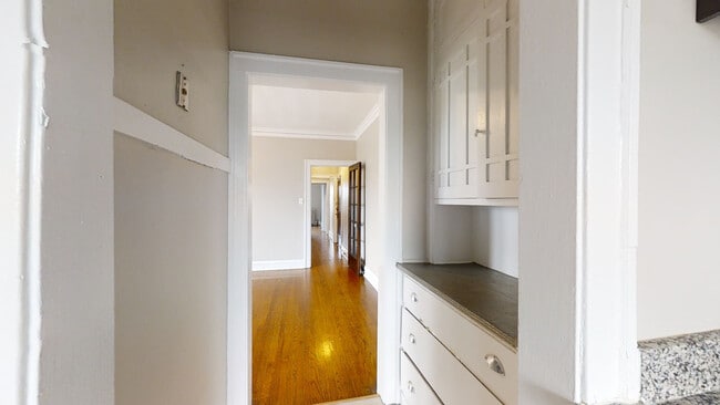Photo - 232 Elmwood-2N Unit 2N