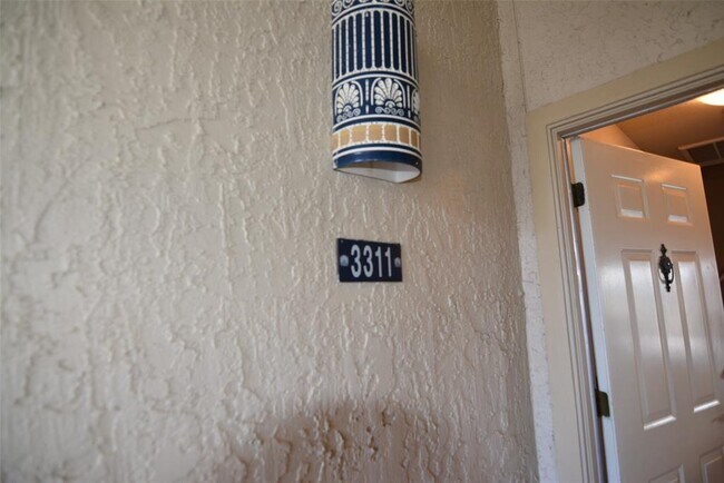 Photo - 3404 American Dr Unidad 3311 Rental