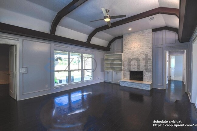 Photo - 1409 Creekside Dr