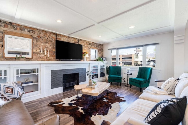 Photo - 1550 S Main St Unidad SI ID1597555P