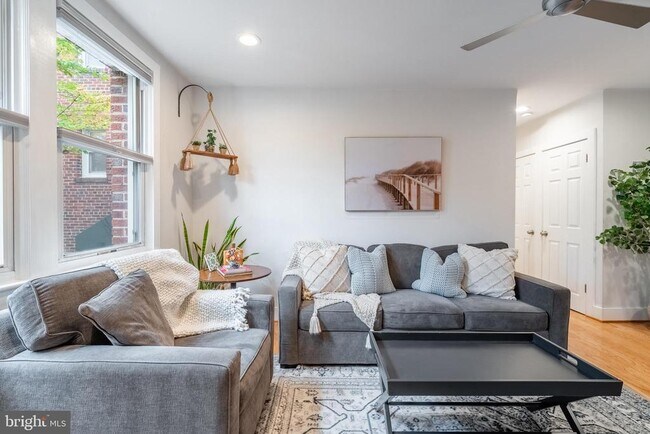 Photo - 4004 Beecher St NW Unit 201