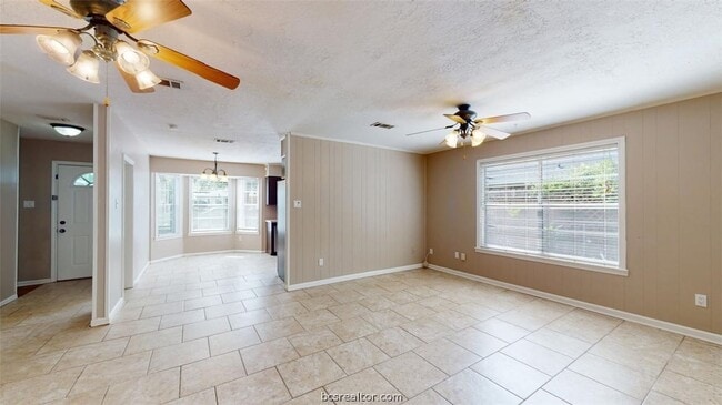 Photo - 3004 Longleaf Dr