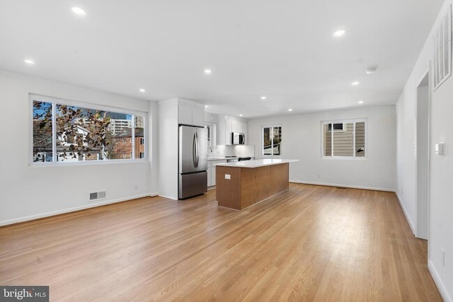 Photo - 618 19th St S Unit B